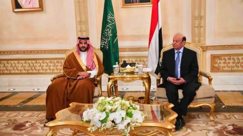 مصدر حكومي: بن سلمان طلب من الرئيس هادي الإسراع بتشكيل الحكومة