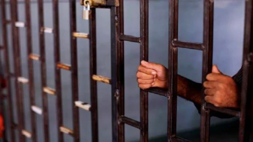 وفاة 22 معلما وتربويا في سجون مليشيا الحوثي جراء التعذيب
