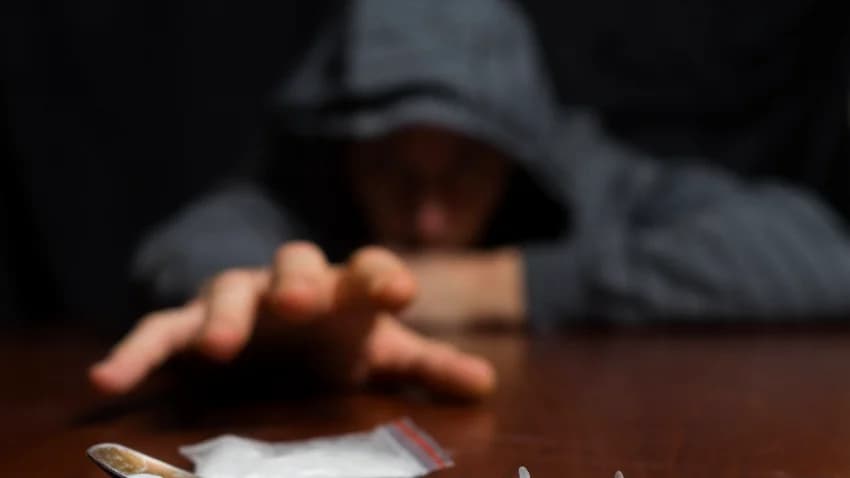 أجهزة الأمن بالمهرة تتوعد مروجي المخدرات ومتعاطيها