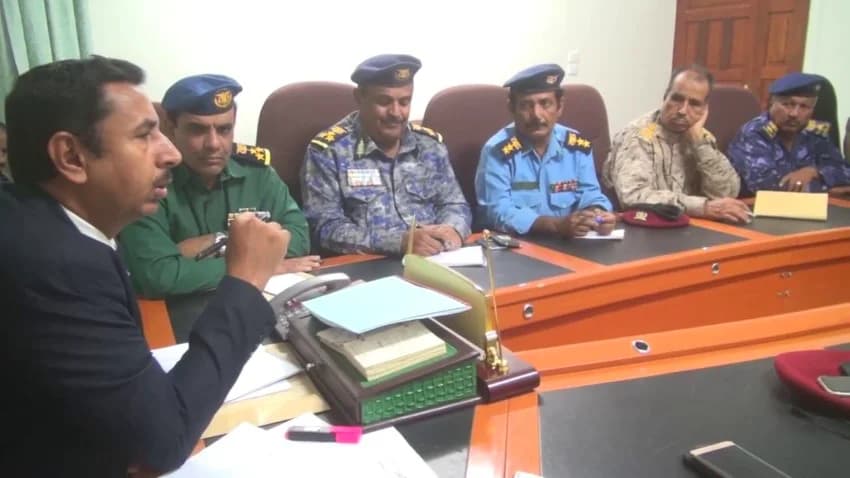 منع إقامة فعاليات غير مرخصة بشبوة ووساطة تنجح في الإفراج عن ضباط لدى 'القاعدة'