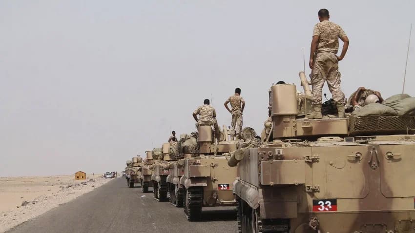 تحشيد عسكري في أبين ودول كبرى تدعو لوقف الاستفزازات ضد الحكومة
