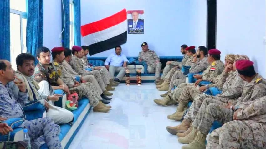 محافظ شبوة يلتقي وفدا عسكريا سعوديا لبحث تهدئة التوتر في المحافظة