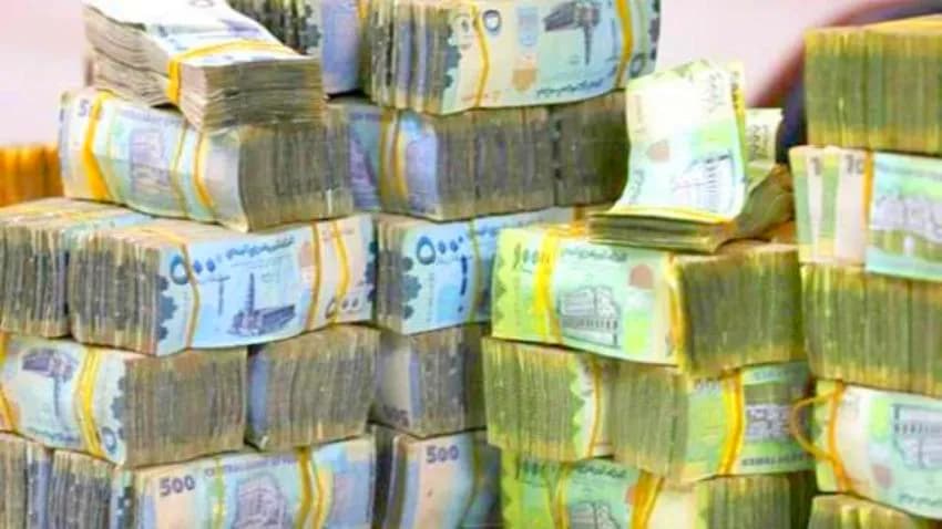 تراجع جديد للريال اليمني.. برامج الحكومة تعجز عن وقف الانهيار