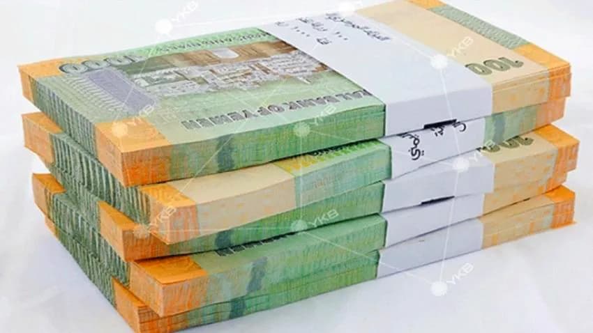هبوط مستمر.. الدولار يتعدّى حاجز 1350 ريالا ووكالات تغلق أبوابها