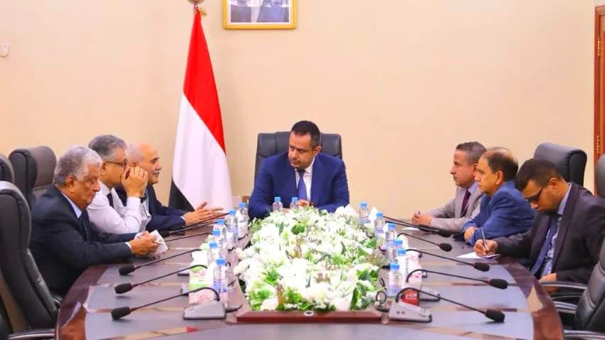 بحث خطة استثمار الأرصدة المتاحة من النقد الأجنبي في عدن