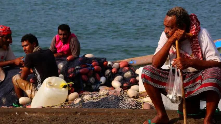 الصيادون يشكون التحالف.. منظمة دولية تدعو إلى تدخّل جاد لحماية المدنيين في الحديدة