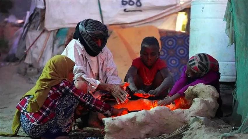 بسبب البرد.. وفاة ثلاثة أطفال في مخيمات النازحين بمأرب