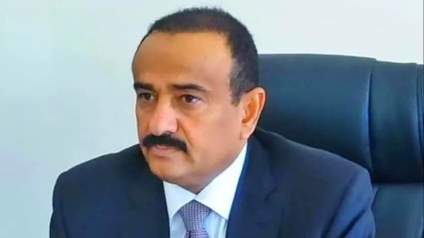 محافظ شبوة يطالب بضرورة خضوع ميناء بلحاف لإشراف الحكومة