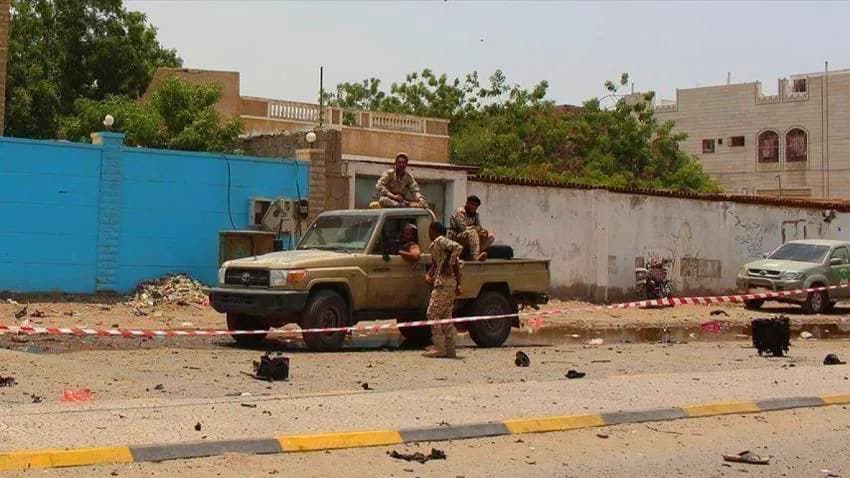 نجاة مسؤول حكومي من محاولة اغتيال ووفاة محامٍ بحادث مروري