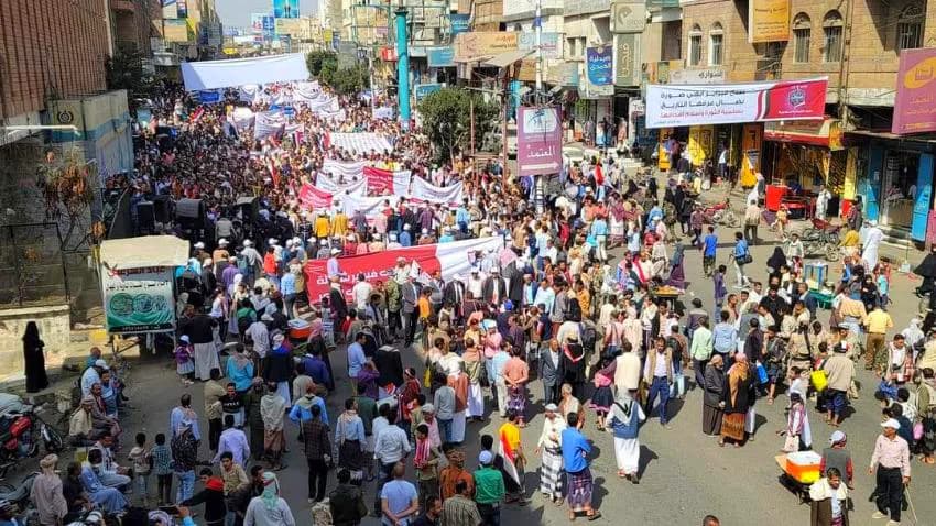 مهرجان كرنفالي.. تعز تحتفي بثورة فبراير لليوم الثالث (صور)