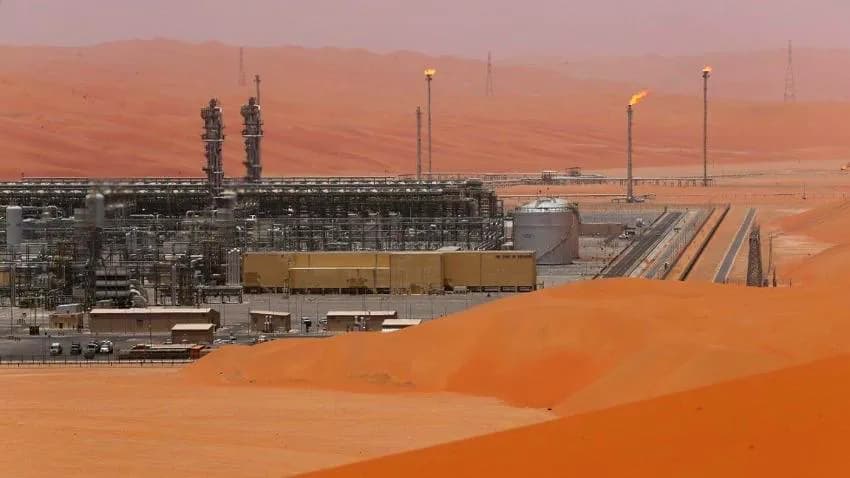 الانتقالي يوقف تصدير النفط بحضرموت متوعدا بالتصعيد