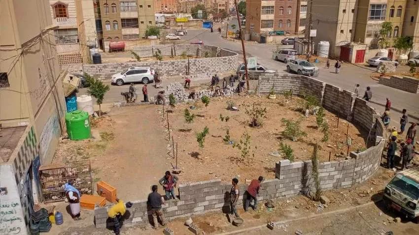 مسلحو مليشيا الحوثي يصادرون أراضي بنك الإنشاء والتعمير في حي سعوان بصنعاء