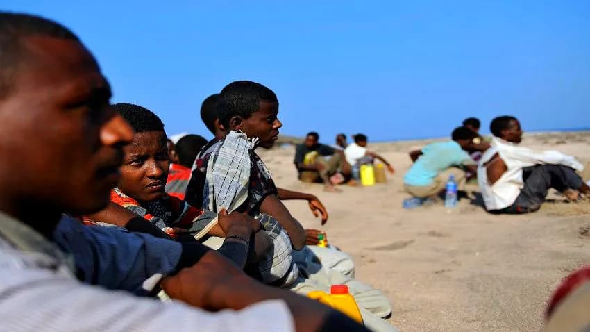 خلال شهر.. إجلاء 900 أثيوبي من مطار سيئون و5 آلاف يمني عادوا من السعودية