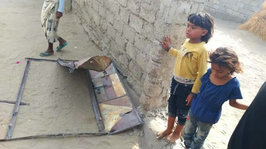 قتلى وجرحى من أسرة واحدة بطائرة مفخخة في الحديدة وتجنيد 3 آلاف عنصر