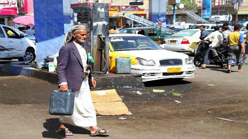 خلال أقل من شهرين.. جرعة ثالثة في أسعار الوقود بمناطق سيطرة مليشيا الحوثي