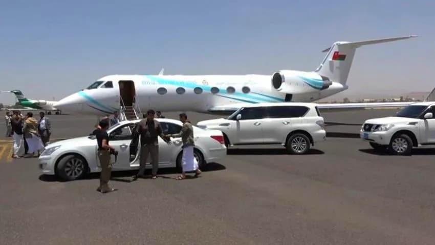 وفد عماني يصل صنعاء لبحث تمديد الهدنة مع قيادة ميلشيا الحوثي