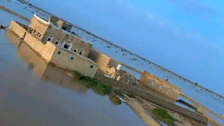 مقتل مغترب في الجوف بمناطق سيطرة المليشيا وتهدم منازل بسبب الأمطار والسيول