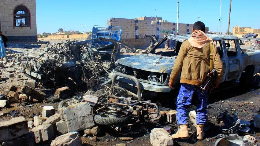 مليشيا الحوثي تتهم التحالف بقتل الآلاف وتستهدف مناطق في الضالع وتعز