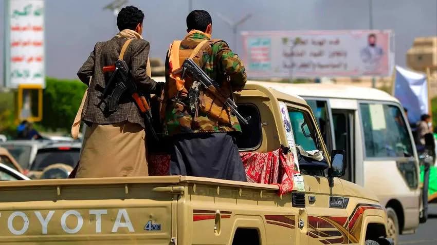 تحشيد عسكري حوثي في مأرب و121 قتيلا وجريحا في الضالع