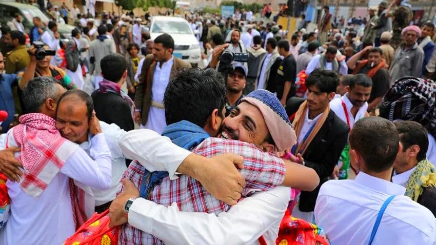 الحكومة والتحالف يتهمان مليشيا الحوثي بإفشال جهود إطلاق سراح الأسرى