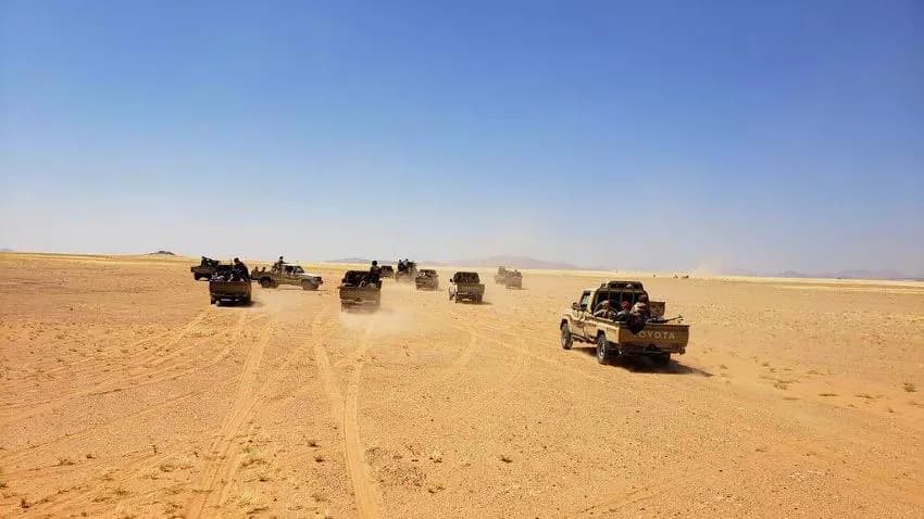 توتر بين لواءين في الجوف ومقتل سائق شاحنة بلغم حوثي