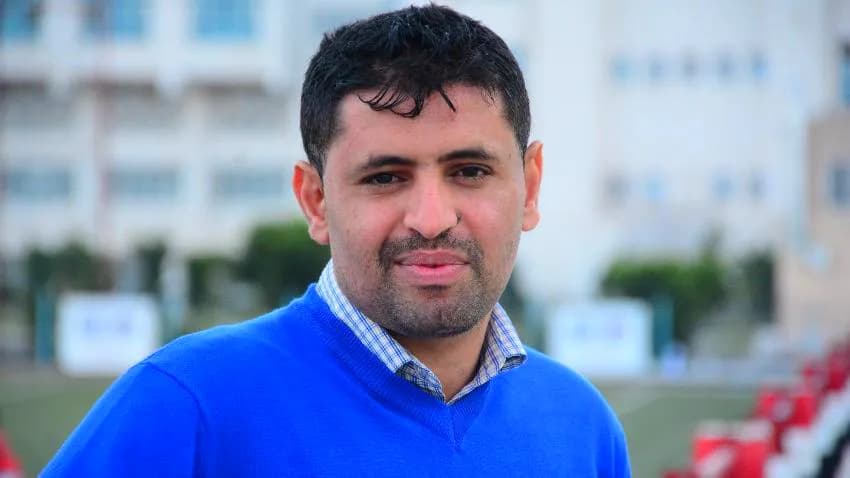 نقابة الصحفيين وبلا قيود تطالبان مليشيا الحوثي بكشف مصير الصحفي الجرادي