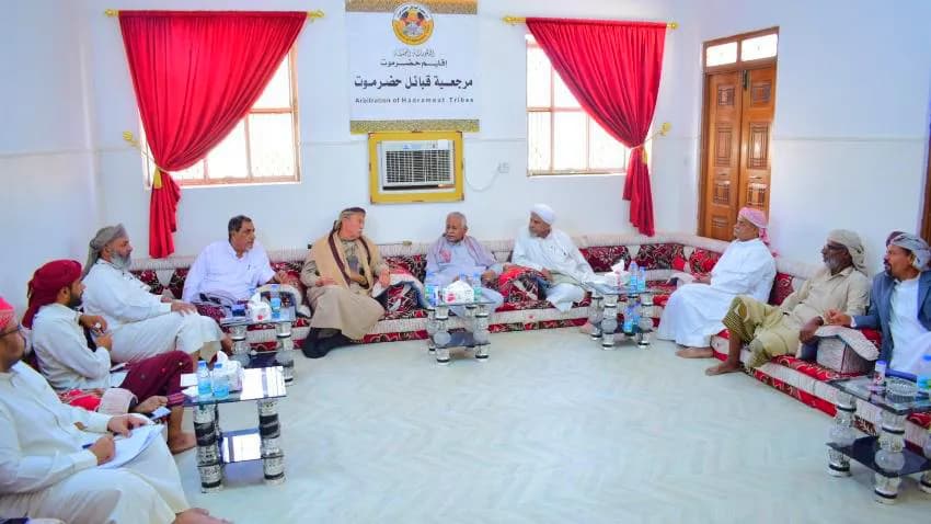 مرجعية قبائل حضرموت تطالب الدفاع بتجنيد الآلاف تحت إشراف التحالف
