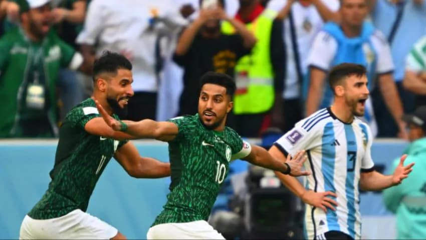 كأس العالم.. السعودية تحقق فوزا ثمينا على الأرجنتين بهدفين لهدف