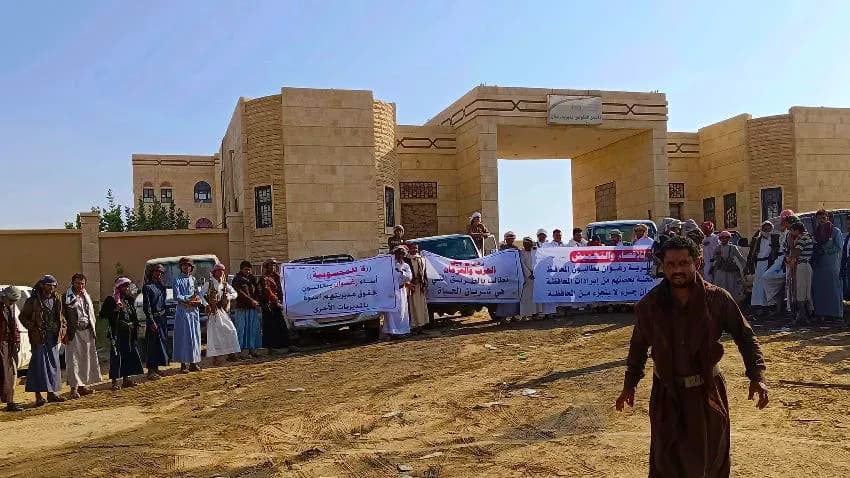 تحيط بهم الجبهات من ثلاثة اتجاهات.. سكان شمال مأرب يطالبون بتوفير الخدمات