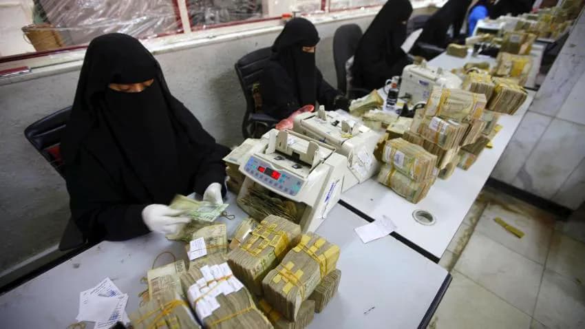 الأحد القادم.. وقفة احتجاجية للمطالبة بصرف مرتبات الموظفين