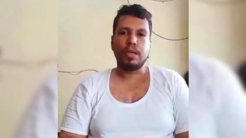 الصحفي أحمد ماهر يطالب العليمي بالتدخل لإنقاذه
