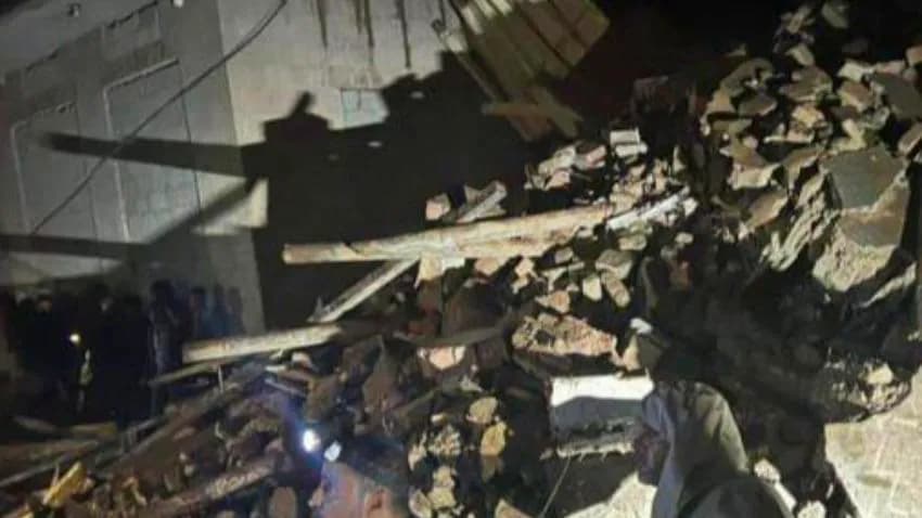 صنعاء.. وفاة 5 أشخاص في انهيار مبنى جراء الأمطار الغزيرة