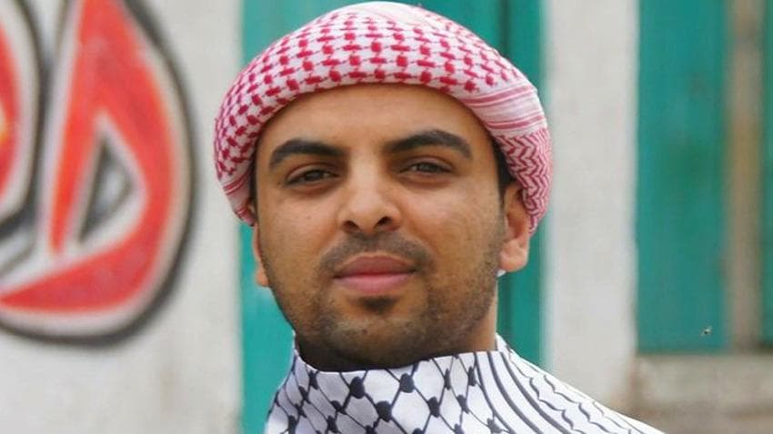 رحّلته إلى بلاده.. السعودية تفرج عن صحفي يمني بعد 5 سنوات من الاعتقال