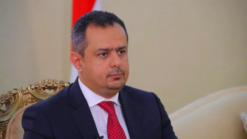 الحكومة ترفض اعتذار "اليمنية" عن إجلاء العالقين في السودان