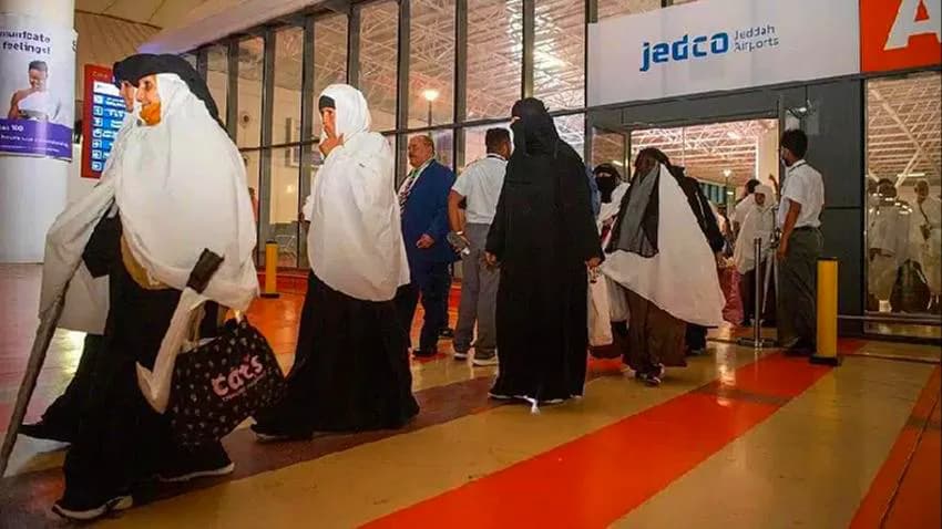 وصول أول رحلة حجاج مباشرة بين مطار صنعاء وجدة في السعودية