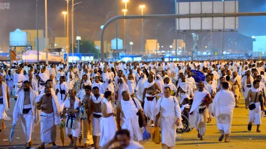 الحكومة تعلن اكتمال تفويج الحجاج إلى مكة المكرمة