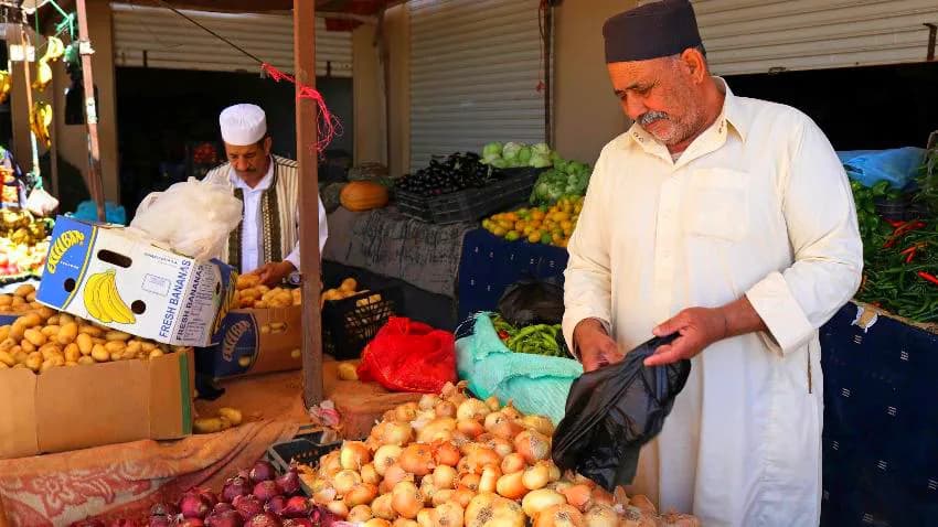 تحركات حكومية للحد من تفاقم الأزمة الغذائية في اليمن وتعزيز إدارة المال العام
