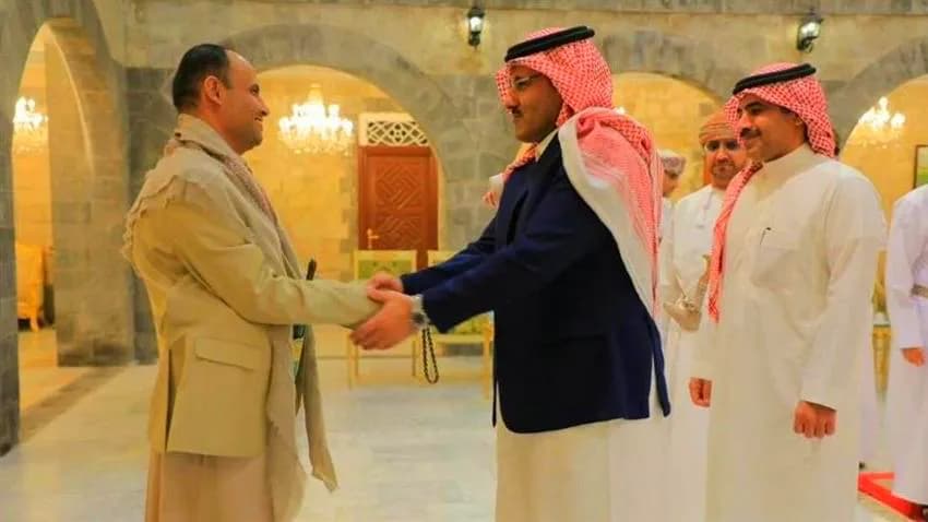 مليشيا الحوثي تقول إنها متفائلة بالوساطة العمانية والتفاهمات مع السعودية