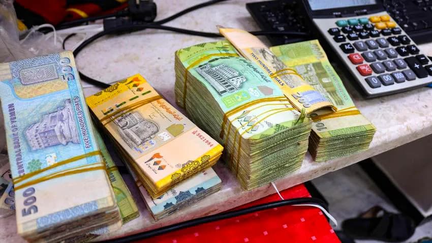 الحكومة تواجه أسوأ أزمة اقتصادية والتحالف يماطل بخصوص الوديعة
