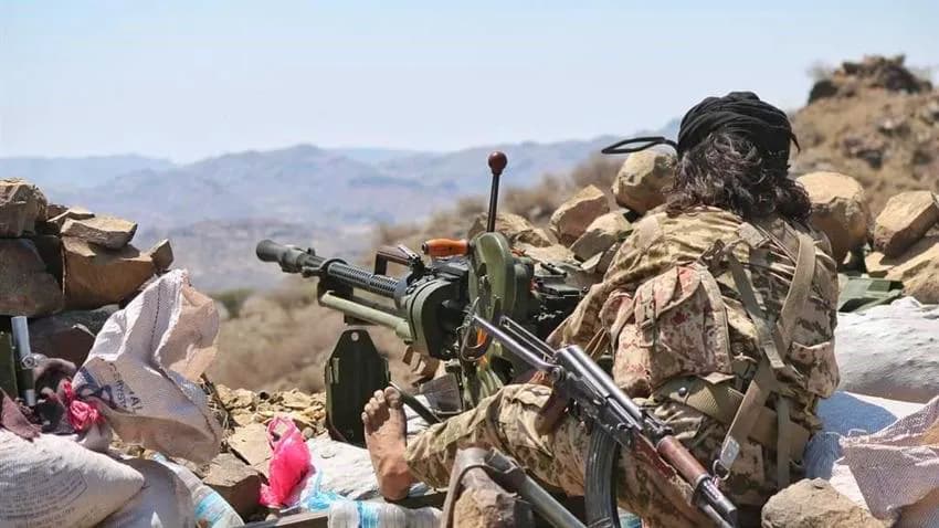 في الجبهة الشرقية بتعز.. مواجهات عنيفة بين الجيش ومليشيا الحوثي