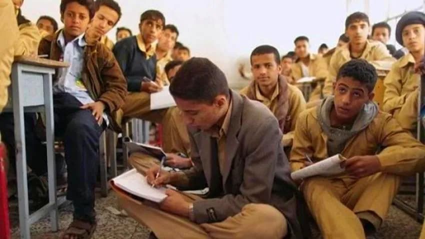 نادي المعلمين يرد على تهديدات مليشيا الحوثي ويؤكد استمرار وتوسيع الإضراب
