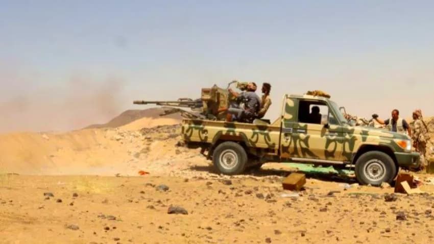 مليشيا الحوثي تقر بمقتل 19 من مسلحيها بمعارك مع الجيش