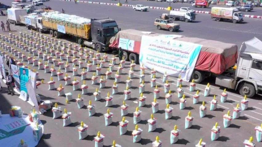 مليشيا الحوثي تنفق 70 مليون دولار لدعم الموالين لها بالغذاء