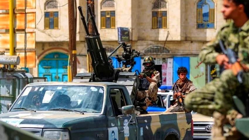 الحكومة تدين اعتداءات مليشيا الحوثي على أهالي الحجيرات بمحافظة عمران