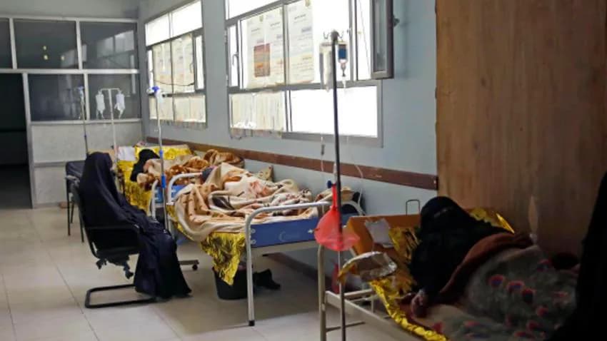 هيومن رايتس: الحوثيون يعرقلون وصول المساعدات ويفاقمون تفشّي "الكوليرا"