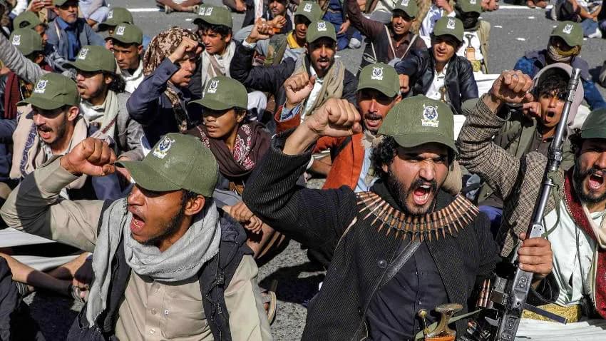 تقرير حكومي يوثق 2500 انتهاك حوثي في صنعاء خلال عامين