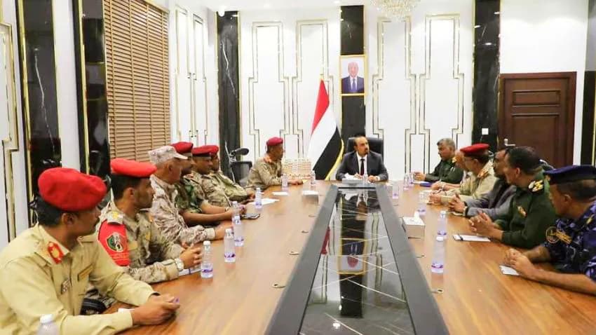 اللجنة الأمنية بحضرموت تحذّر من تشكيلات مسلحة خارج إطار الدولة