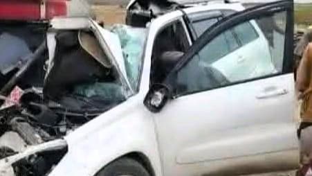 وفاة خمسة من أسرة واحدة في حادث مروري بمحافظة ذمار