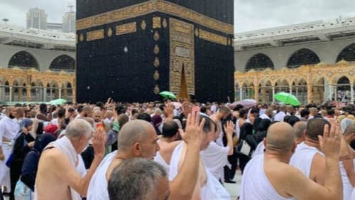 وزارة الأوقاف تعلن عن بدء موسم العمرة وتدعو شركات التفويج إلى رفع بياناتها إلكترونيا