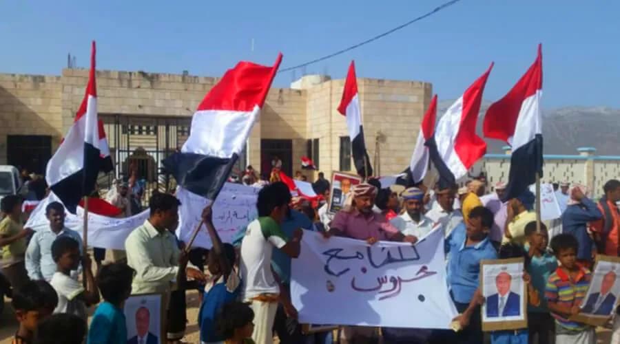 على خلفية تصاعد الاحتجاجات.. الانتقالي يشن حملة اعتقالات في سقطرى